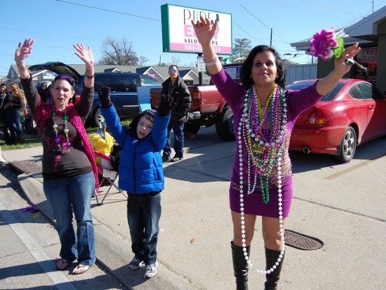 Ladies workin it for beads