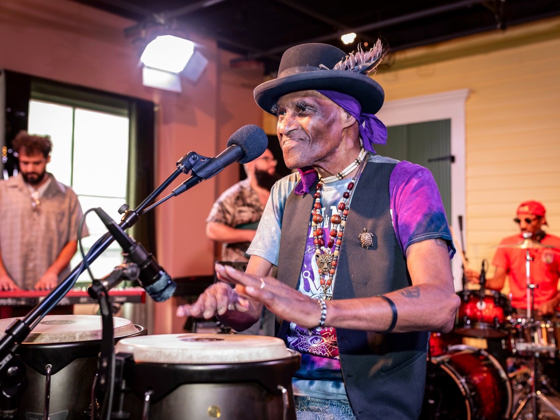 Cyril Neville [Photo by Kristen Derr]